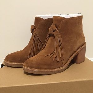 UGG Corin; CHE SZ 6.5